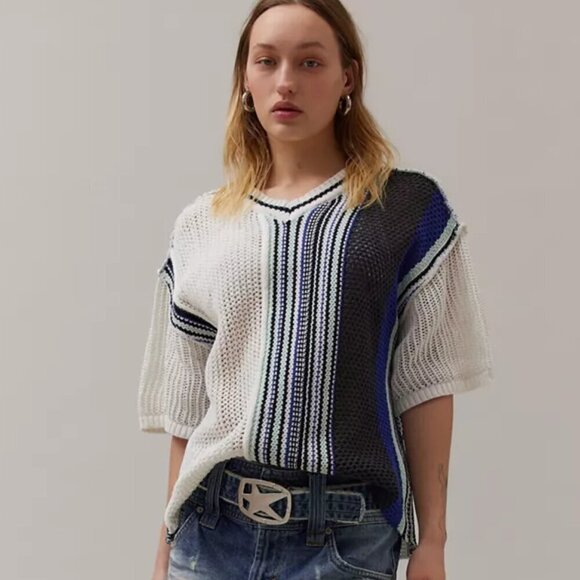 NWT Urban Outfitters BDG Domino Oversized Sweater Tee - Picture 1 of 6